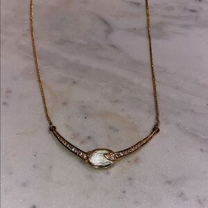 Avon Goldtone and Clearstone Necklace